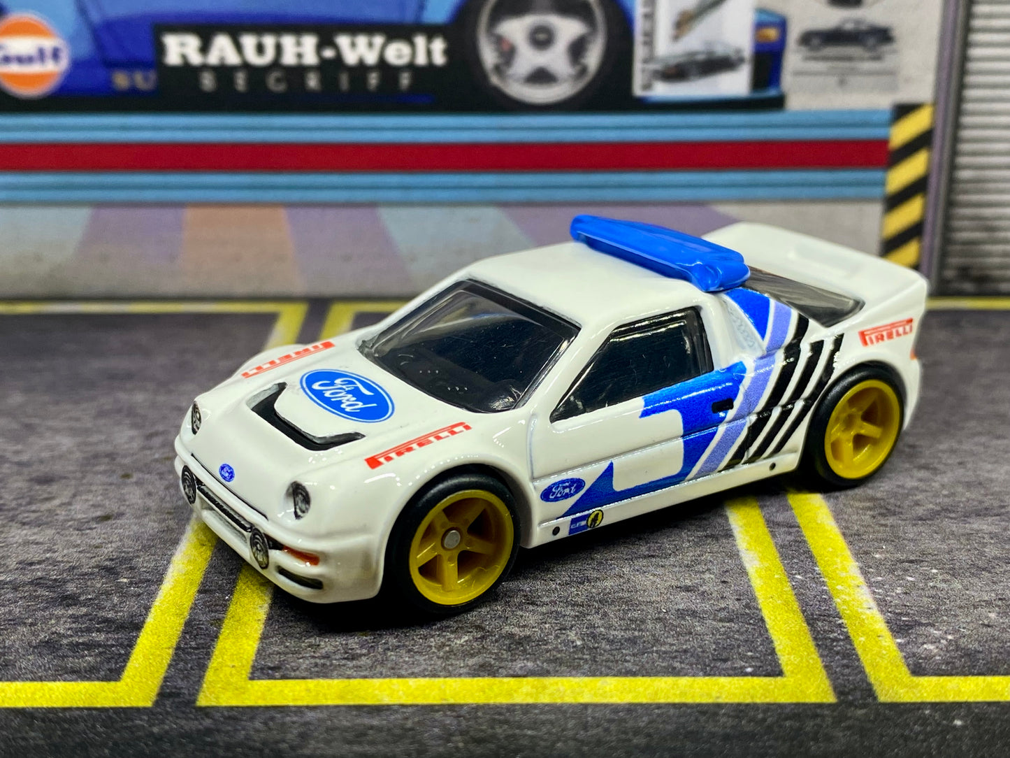 Hotwheels Premium Ford RS 200