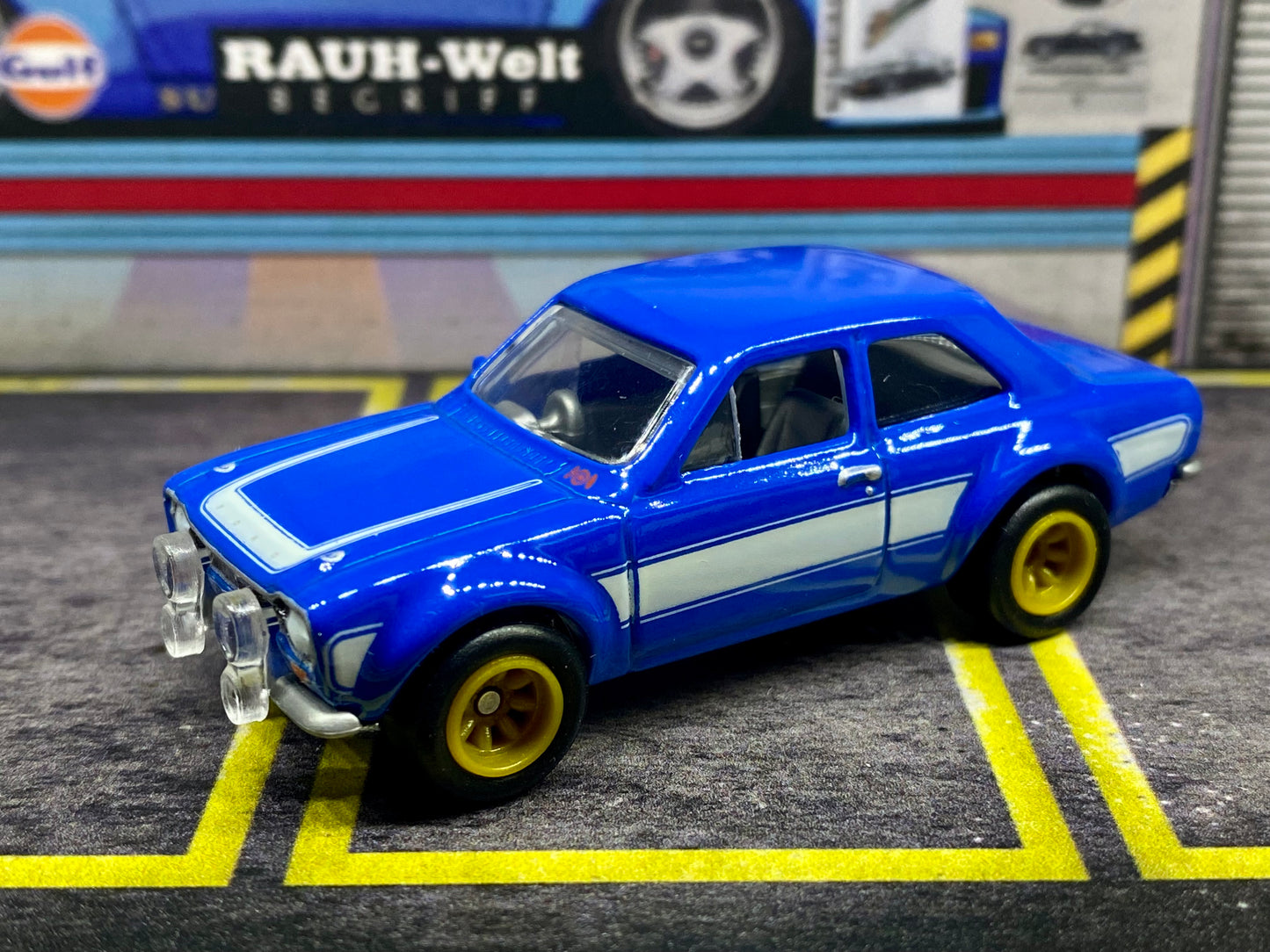 Hotwheels Premium '70 Ford Escort RS 1600